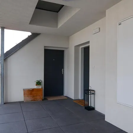 Vineyard Terrace 公寓 *